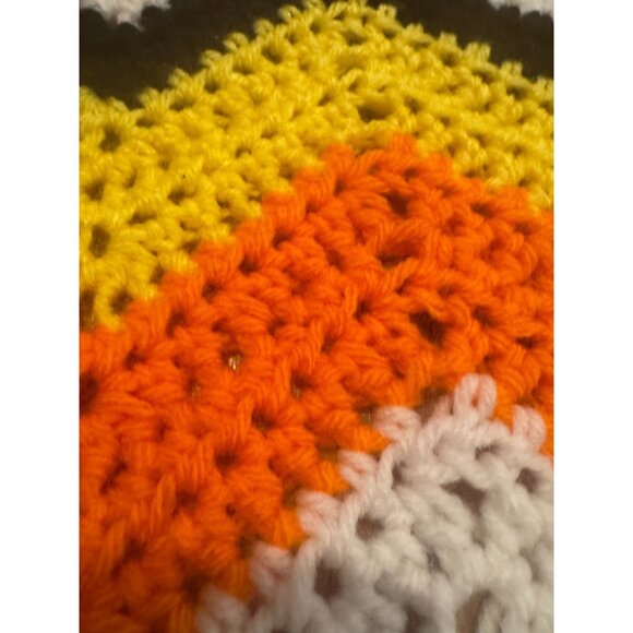 Vintage Candy Corn Chevron Crochet Throw BlanketApprox. 36" x 43" - Picture 4 of 6